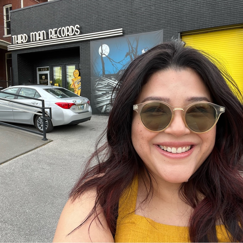 Meet your Posher, Lyda